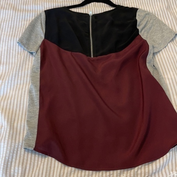 APT.9 Top - Picture 3 of 3